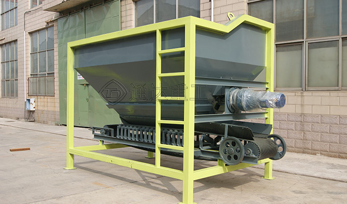 鏟車喂料機(jī)3.jpg
